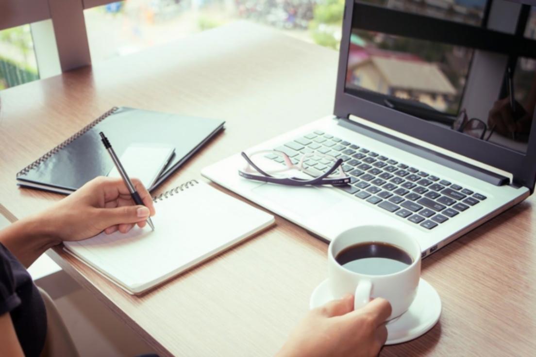 Structured course content and analysis materials